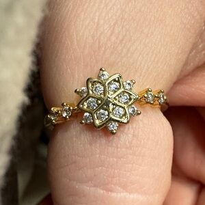 Gold Dimond Snowflake Ring